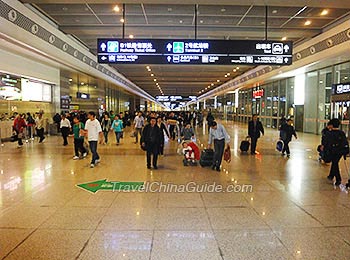 Arrival Hall of Hongqiao Railway Station